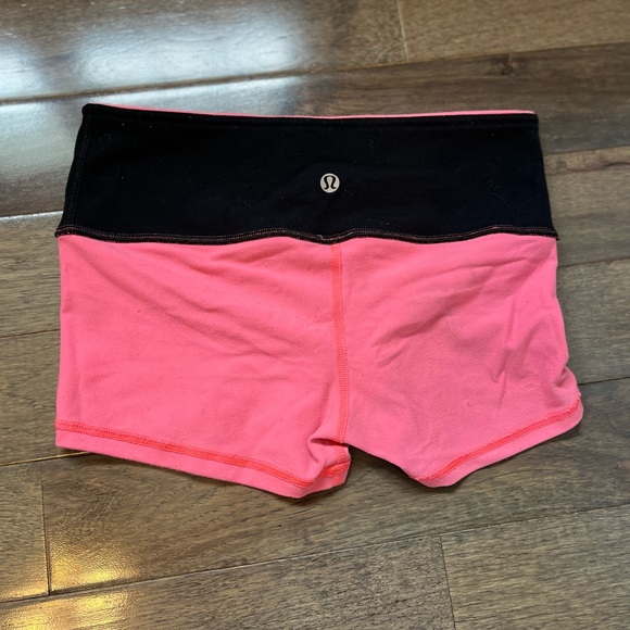 Lululemon booty shorts - Picture 3 of 4